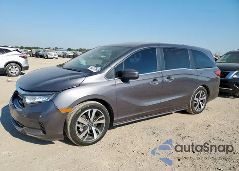 2022 Honda Odyssey Touring z USA, uszkodzony, nr VIN 5FNRL6H83NB063744